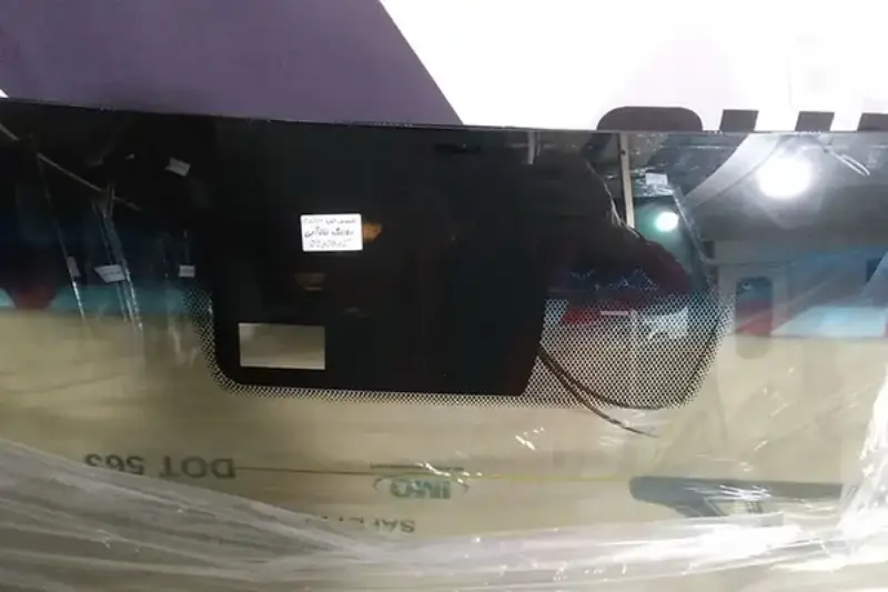 قیمت شیشه جلو لکسوس iS 300 (1) قیمت شیشه جلو لکسوس iS 300 (1)