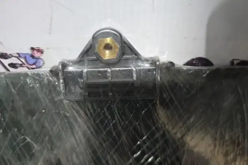 قیمت شیشه درب عقب اسپورتیج دودی قیمت شیشه درب عقب اسپورتیج دودی