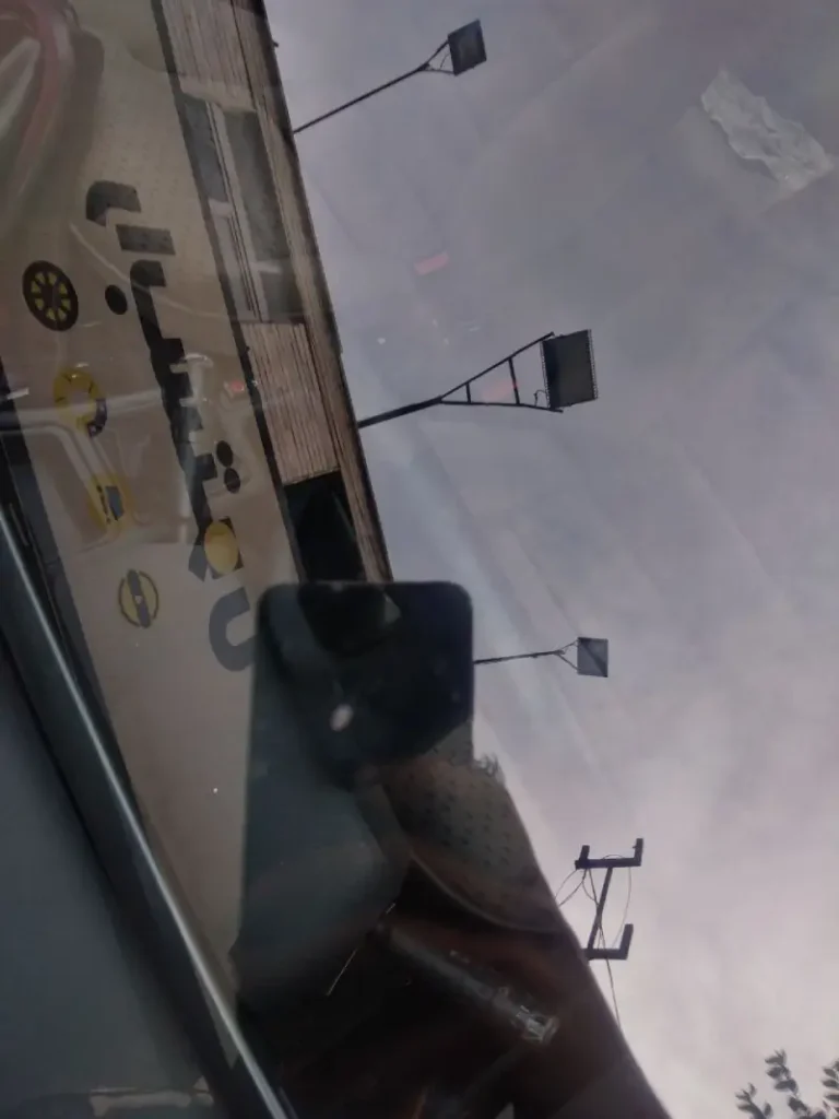 هزینه-و-ترمیم-شیشه-اتومبیل-تهران