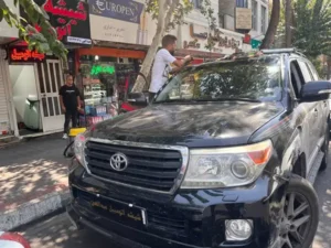 شیشه جلو تویوتا لندکروز (1)