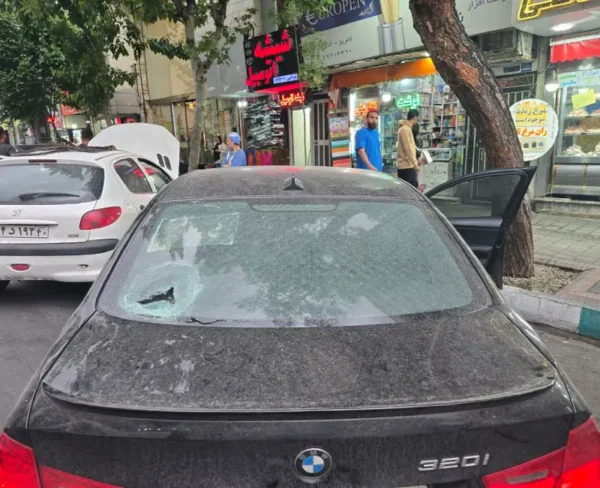 قیمت شیشه عقب بی ام و E90